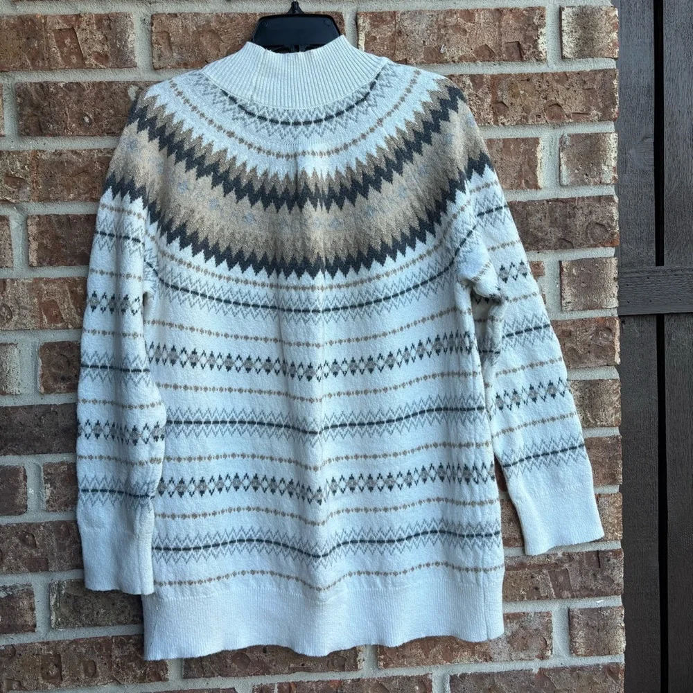 Calvin Klein White and Brown Patterned Sweater